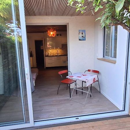 Studio Confortable Au Calme Proche Du Port Et De La Plage Grande Terrasse Et Parking Residence Le Grand Large Сен-Мандрие-сюр-Мер Экстерьер фото